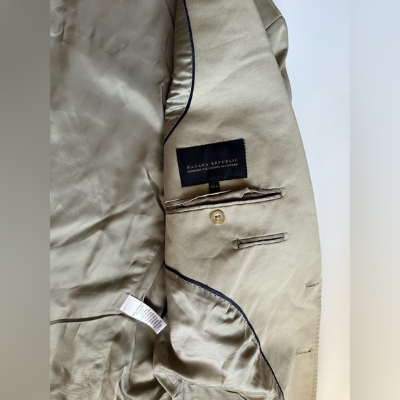 Rare Banana Republic Single Suit - Picture 8 of 9